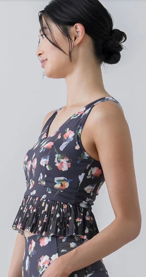 新品☆未使用【SUKALA】ローズプリントブラトップ