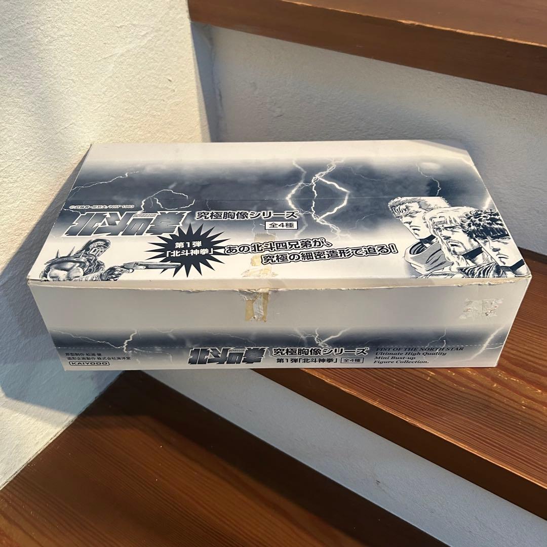 珍品1ダース未開封 海洋堂 北斗の拳 第一弾 北斗神拳 究極胸像シリーズ