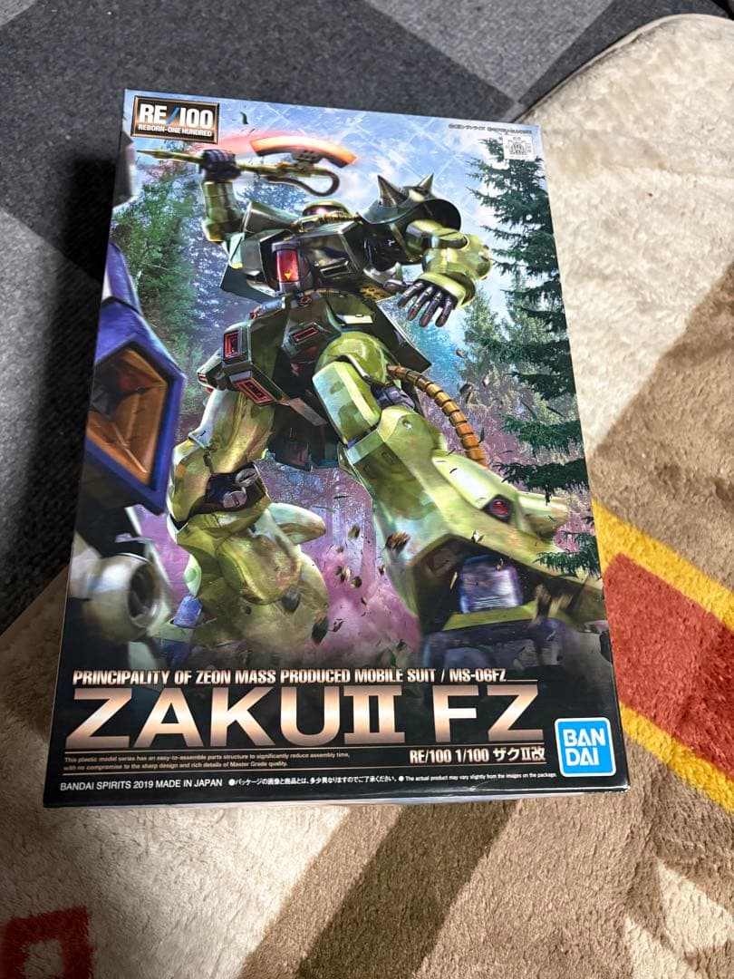 RE/100 ZAKU II FZ ガンプラ
