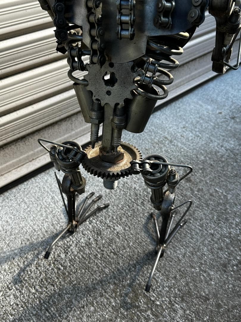 メタルアート　プレデターモチーフ　廃材アート