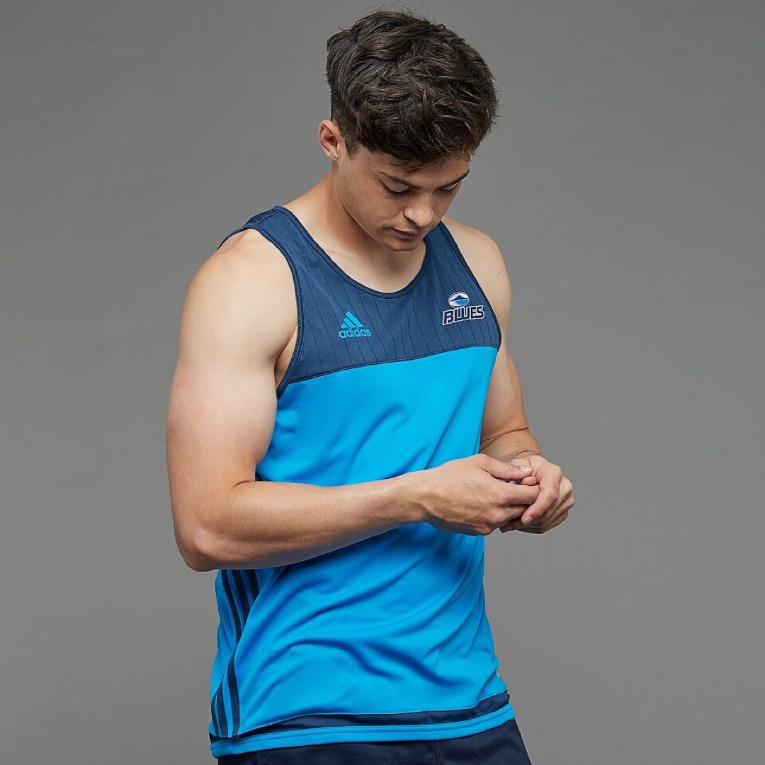 adidas ブルーズ　タンクトップ