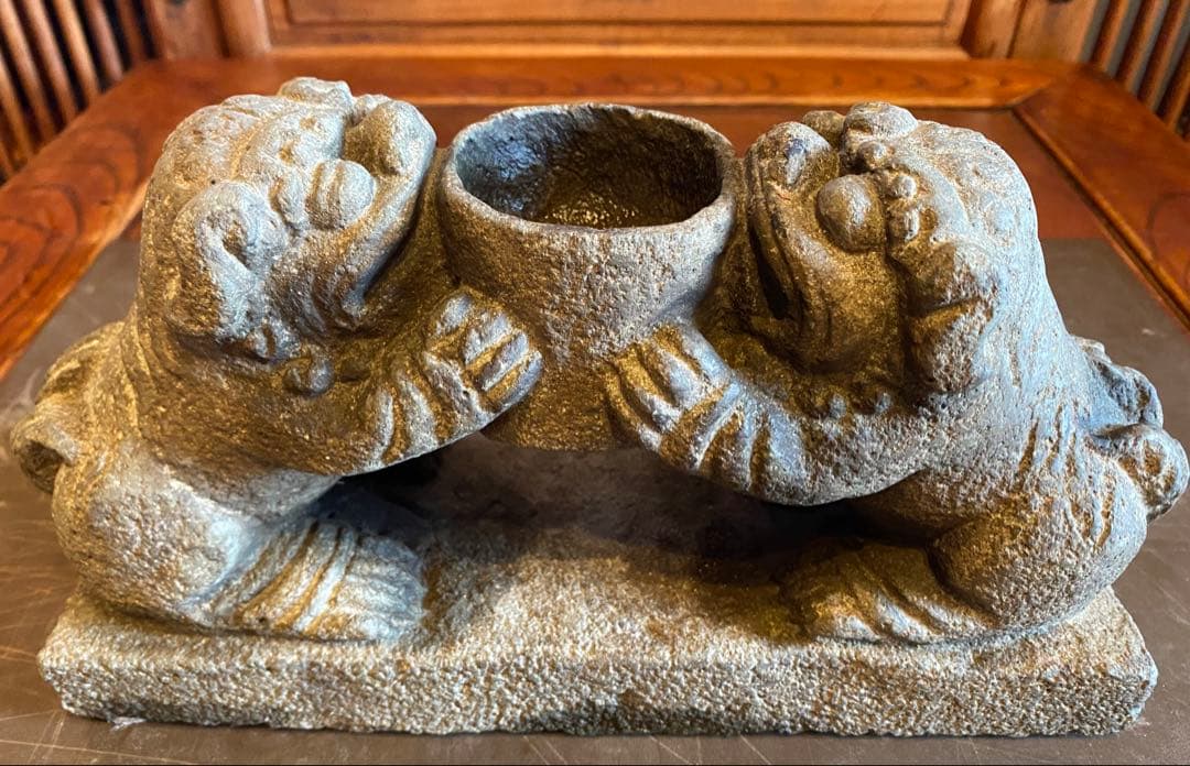 中国　石材彫刻　獅子・ヴィンテージ　レア ・観葉植物・一輪挿し・中国　台湾茶器