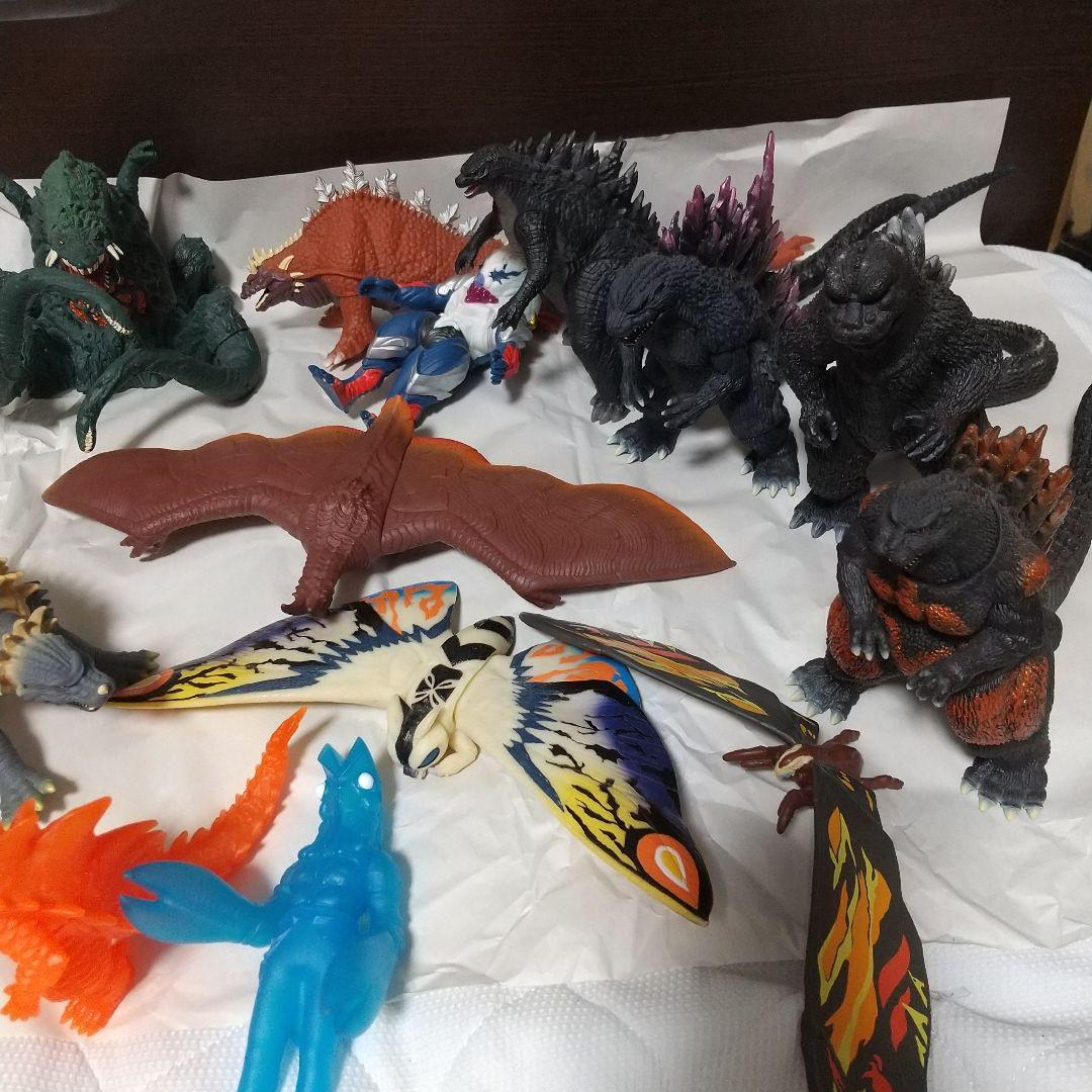 出品を待つフィギュア達