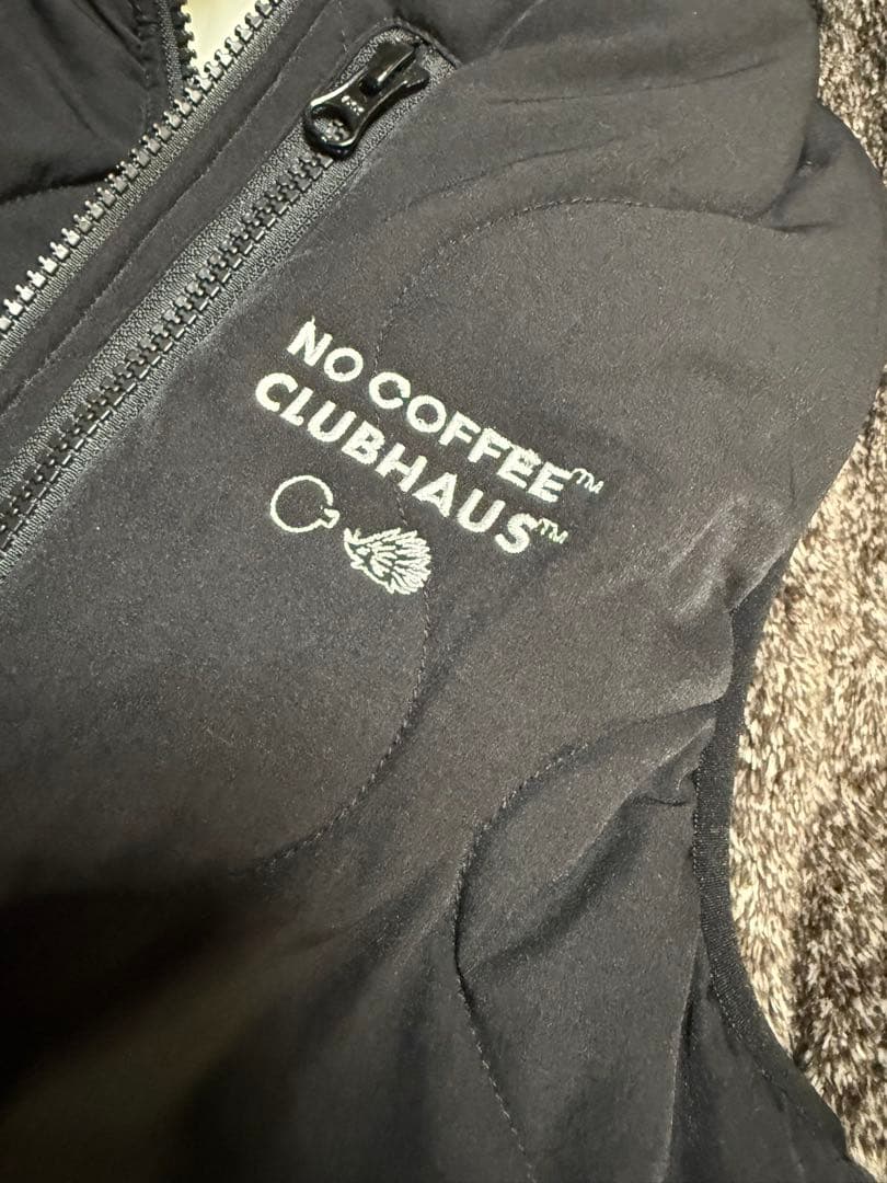 NO COFFEE CLUBHAUS フード付きダウンベスト　nogolf