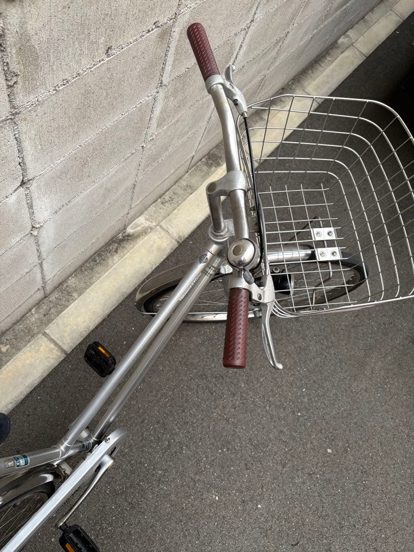 ブリヂストン　シルバー