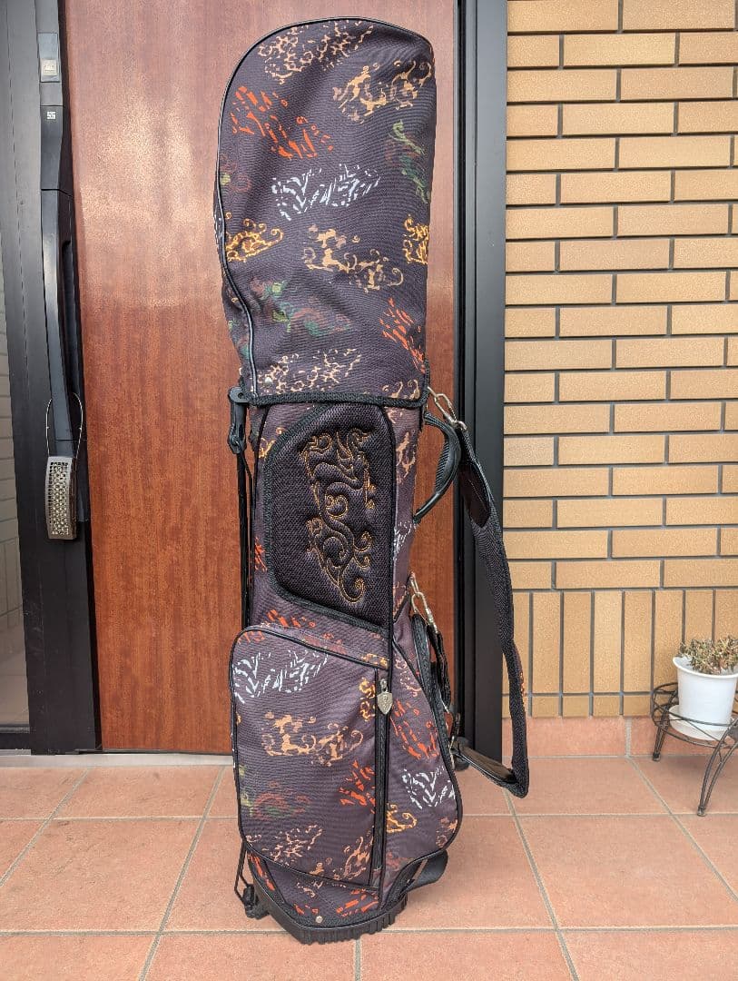 ダンスウィスドラゴン　 スタンド型ゴルフ　キャディバッグ