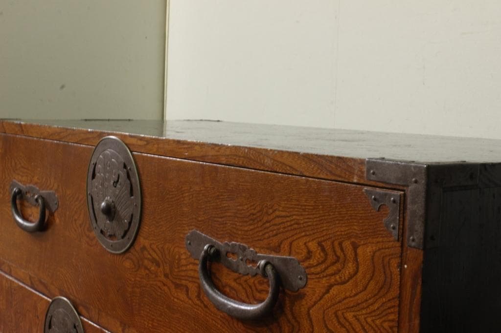 欅共縁！蝶覆輪！時代箪笥・四杯！和家具サイドボード古家具和モダンローチェスト古布