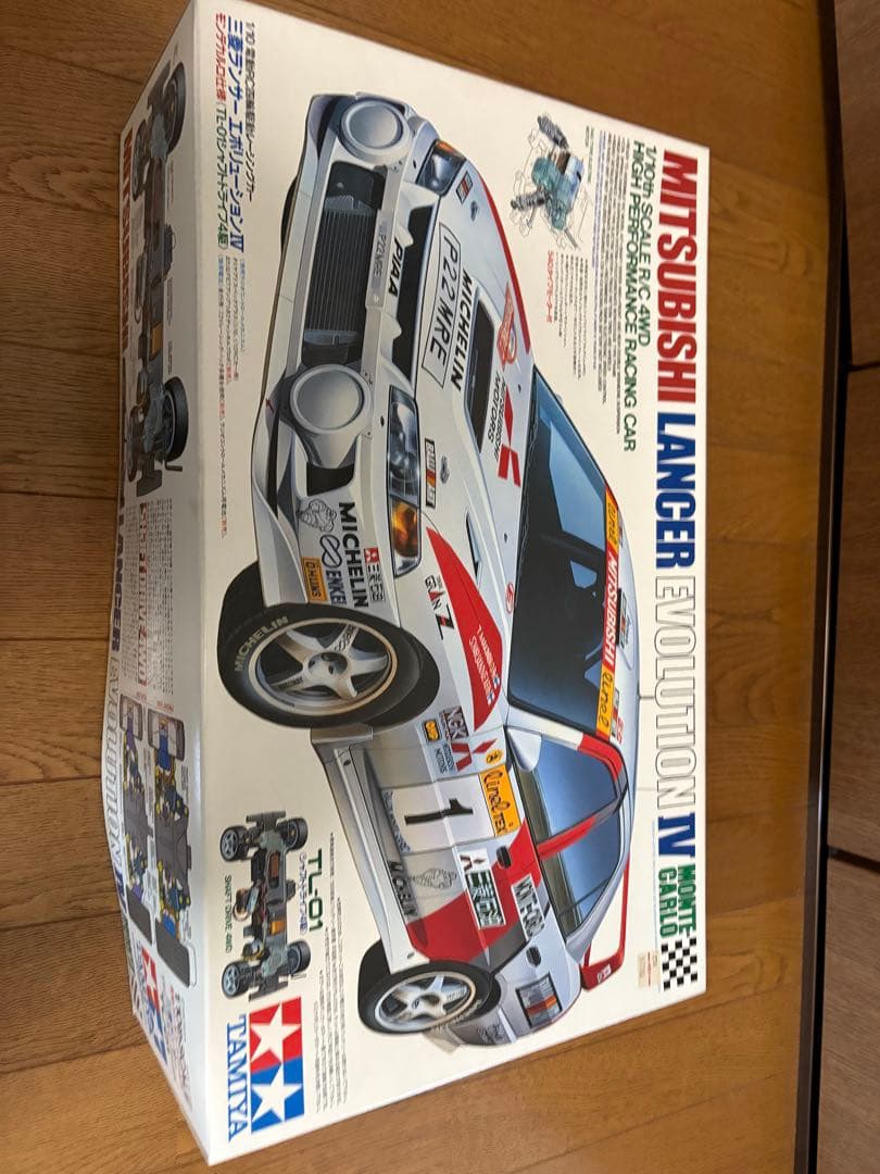 タミヤ　Mitsubishi Lancer Evolution IV