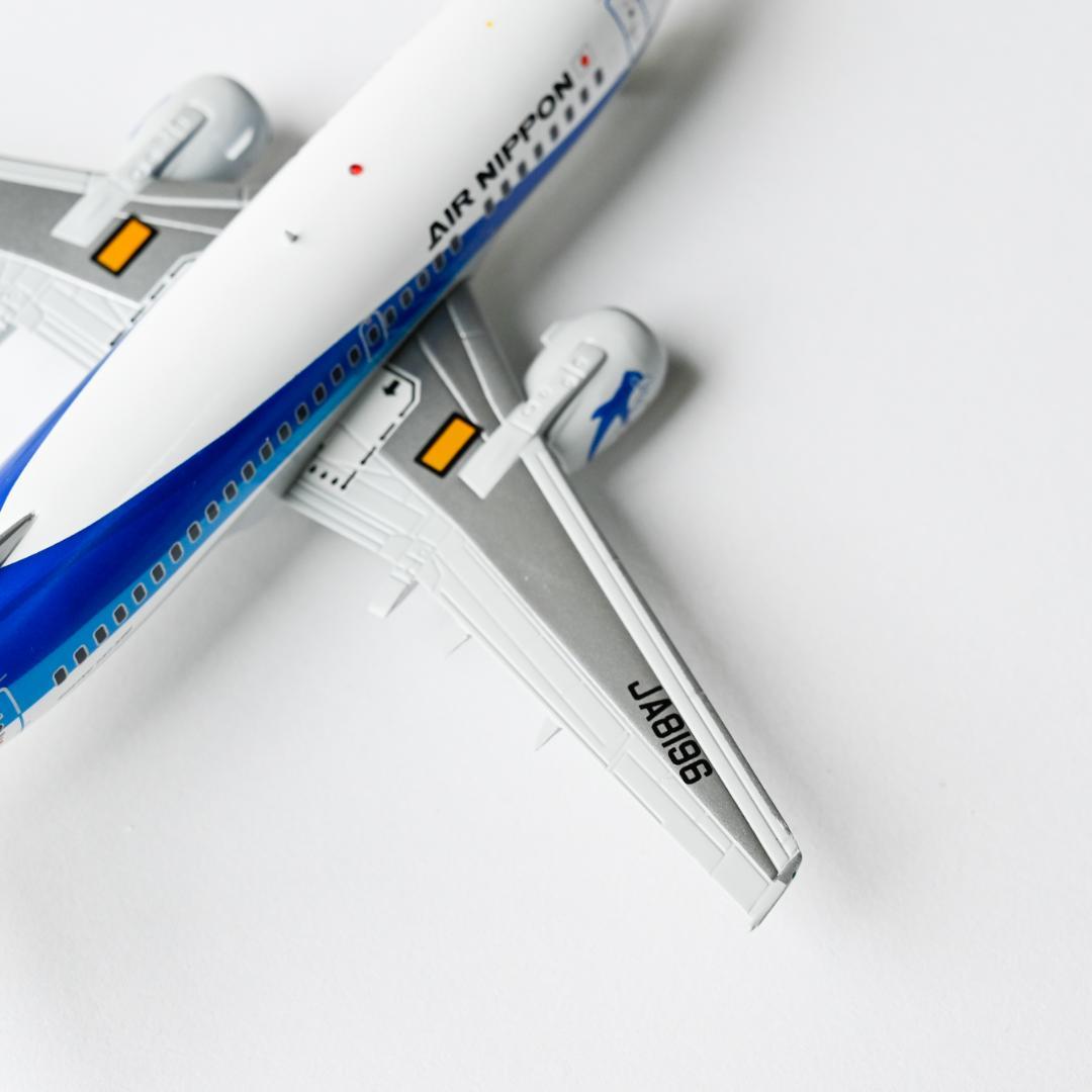 ANK エアーニッポン B737-500 JA8196 1/200