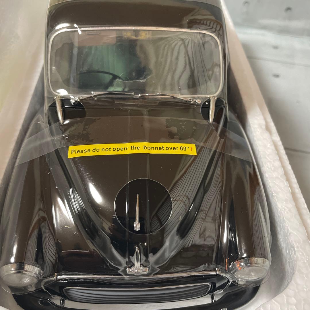 1956モーリスミニ1000サルーン 1/12大きいです。