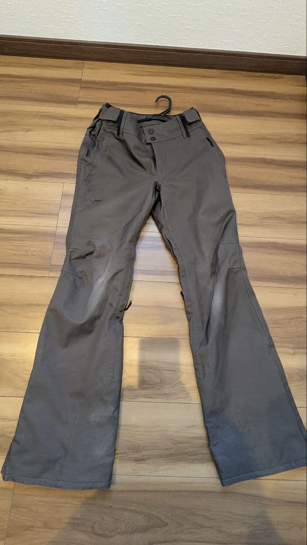 【値下げ‼️】HOLDEN スノーボードウェア S 上下セット