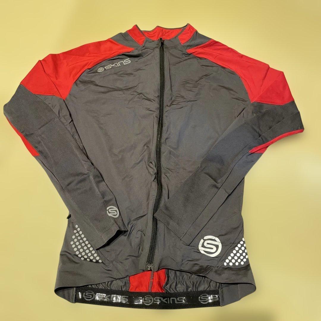 SKINS サイクルウエア　上下セットS グレー/レッド