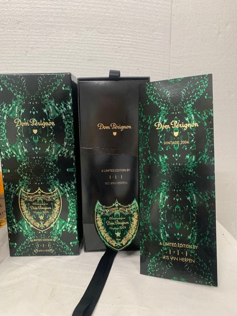 【限定品】ドンペリニヨン　リミテッドエディション　イリスヴァンヘルペン2004