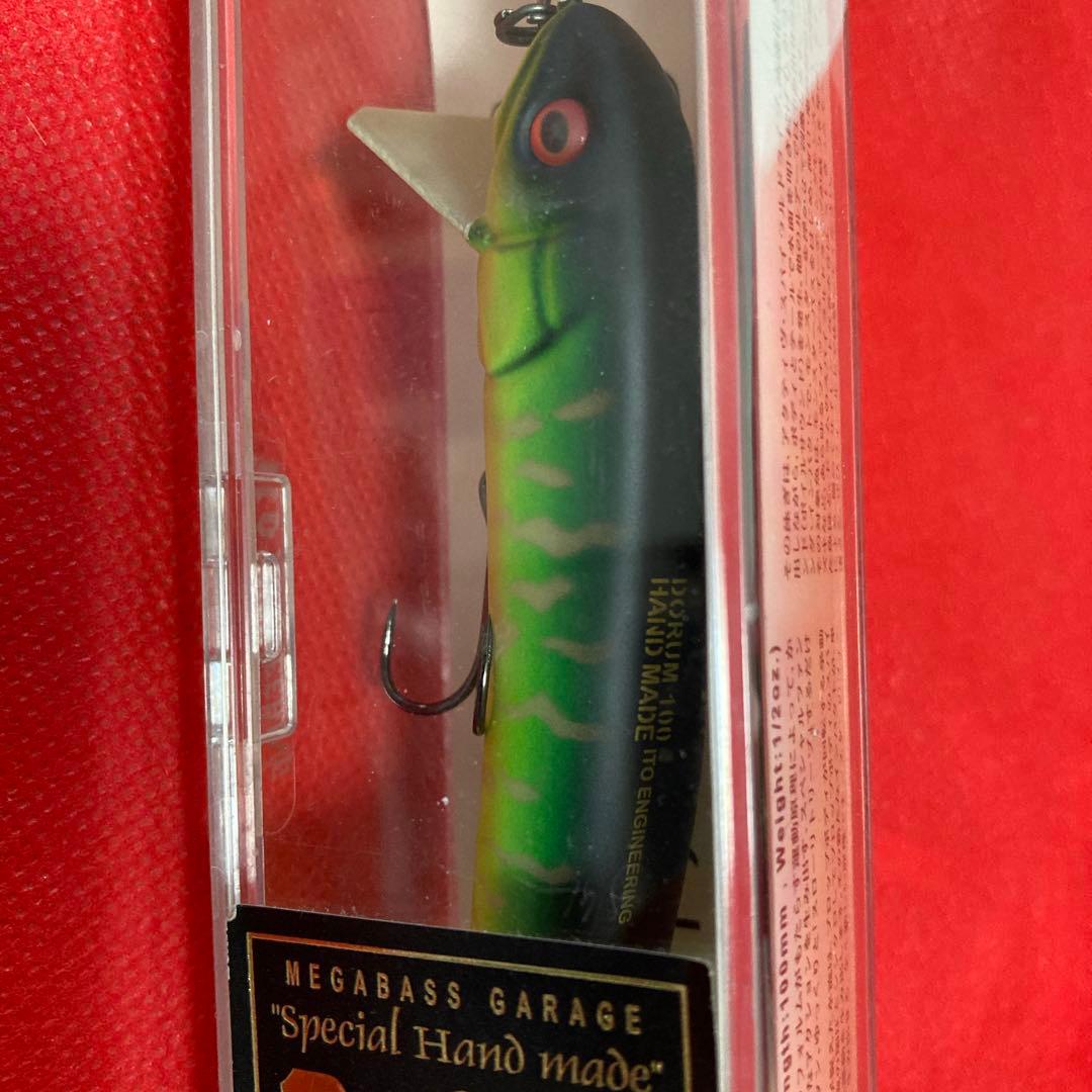 【新品・未使用品】 メガバス　ドラム100 マットタイガー