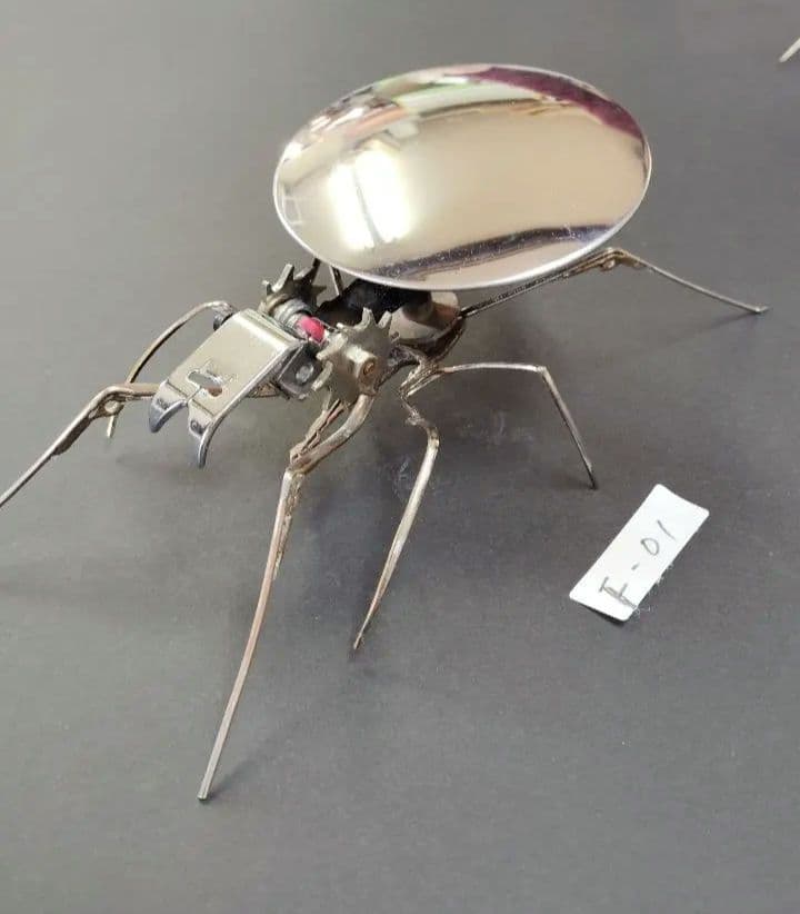 スチームパンク　古時計の振子使用昆虫　F-01