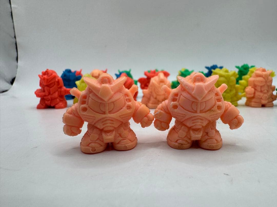 ガン消し旧ガチャポン元祖SDガンダム　あっかんべー　にせガンダム