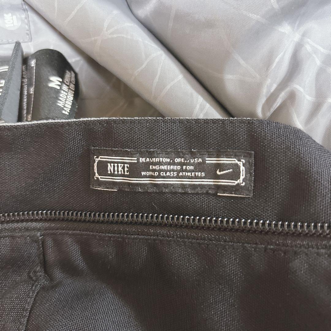 Nike SB スノーボードパンツ スノーボードウェア 黒 通気性 防水性