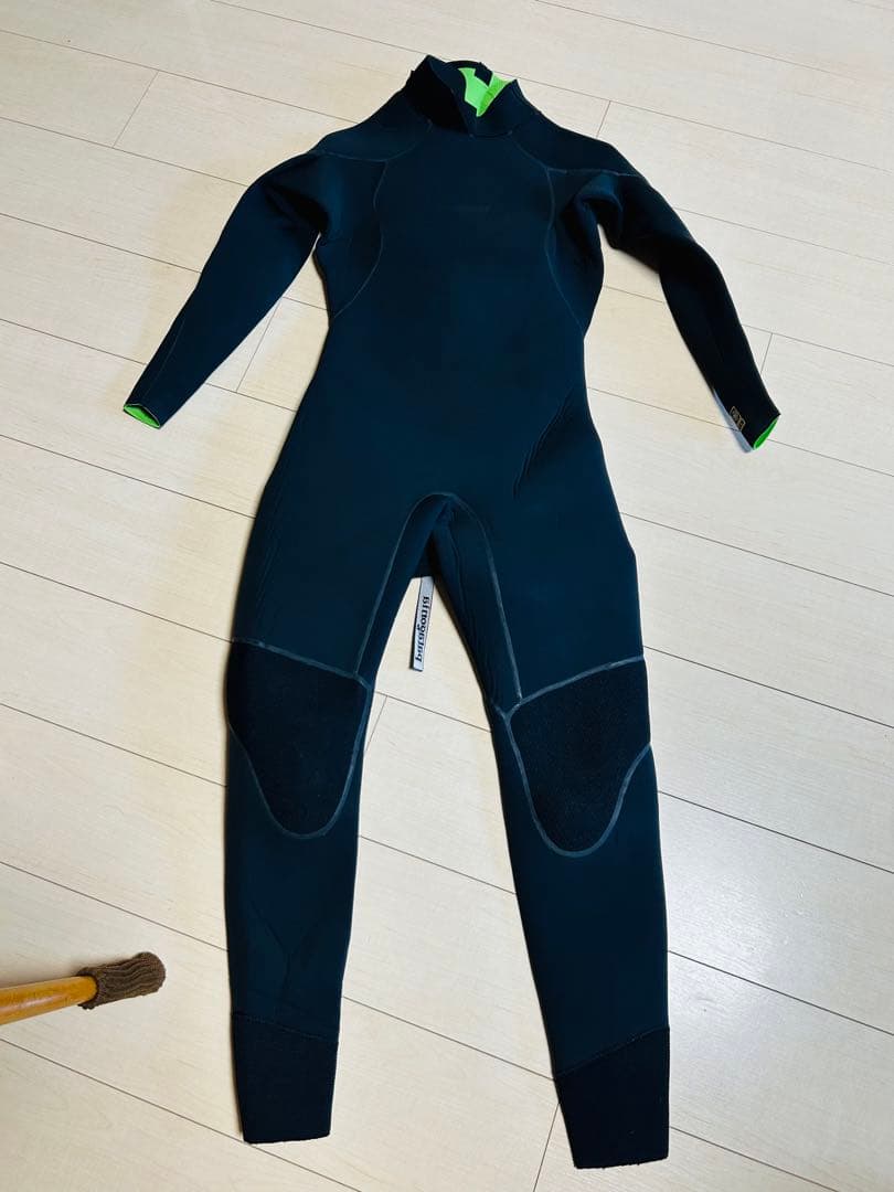 パタゴニア　ウェットスーツ　レディース　R3