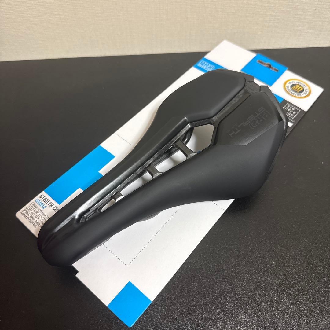 ShimanoPro Stealth curved Teamサドル　142mm