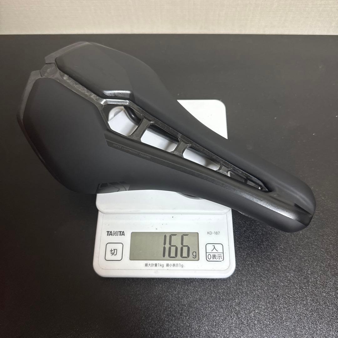 ShimanoPro Stealth curved Teamサドル　142mm