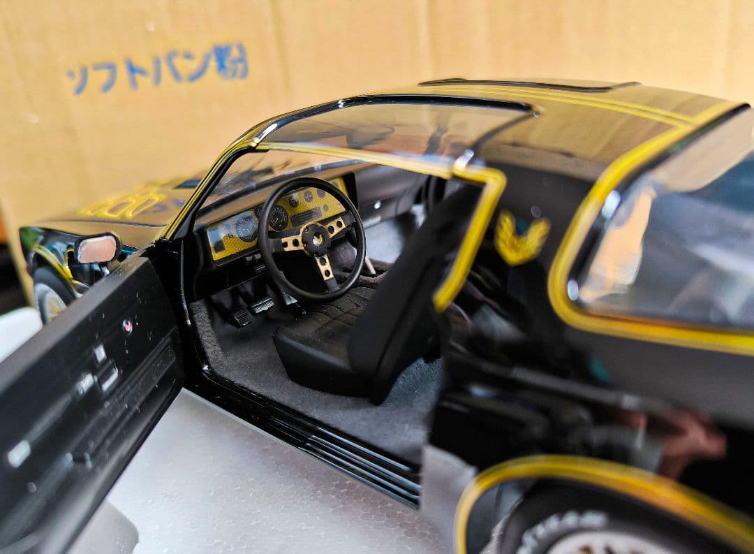 キャンペーン激レアGreenLight 1977 PontiacFirebird