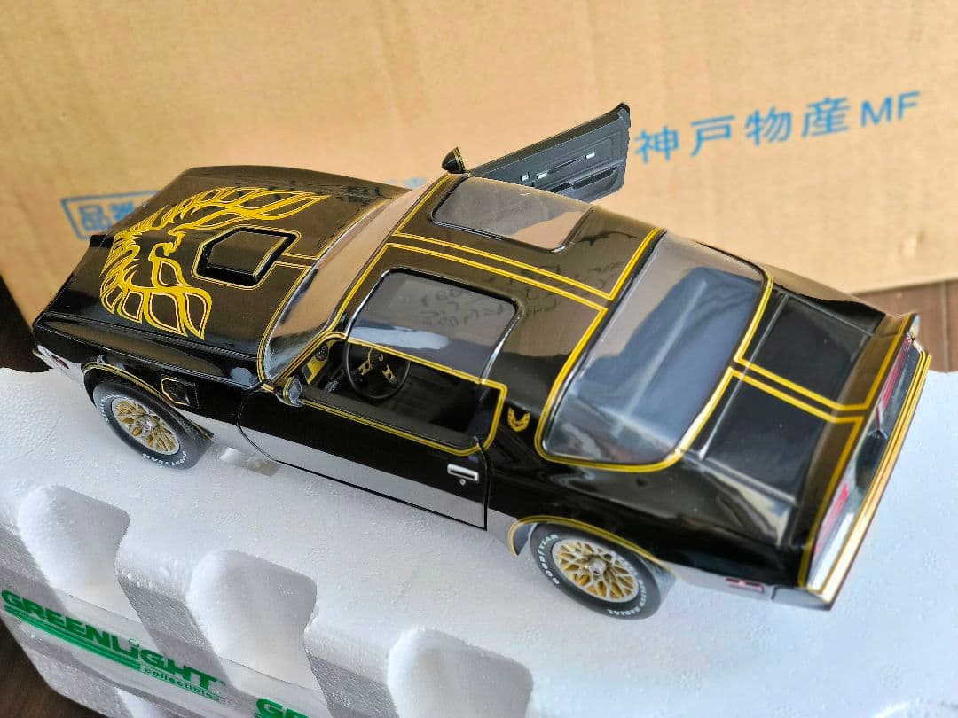 キャンペーン激レアGreenLight 1977 PontiacFirebird