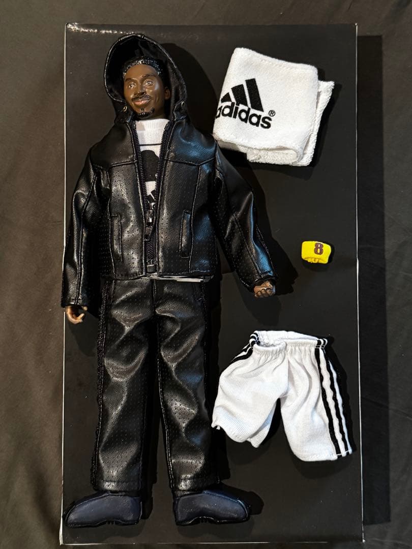 非売品 コービー アディダス KOBE adidas フィギュア 人形