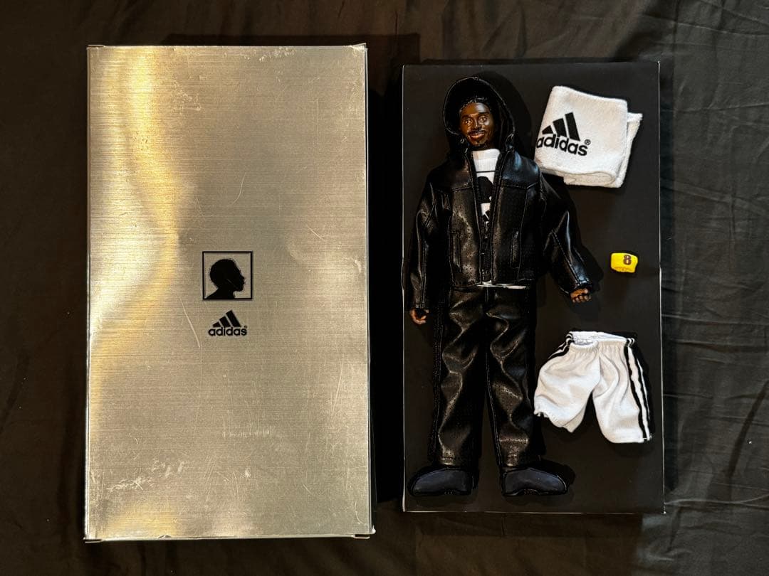 非売品 コービー アディダス KOBE adidas フィギュア 人形