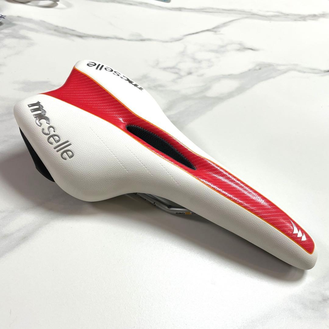 【新品】自転車サドル　MCselle マクセラ　サドル箱入り