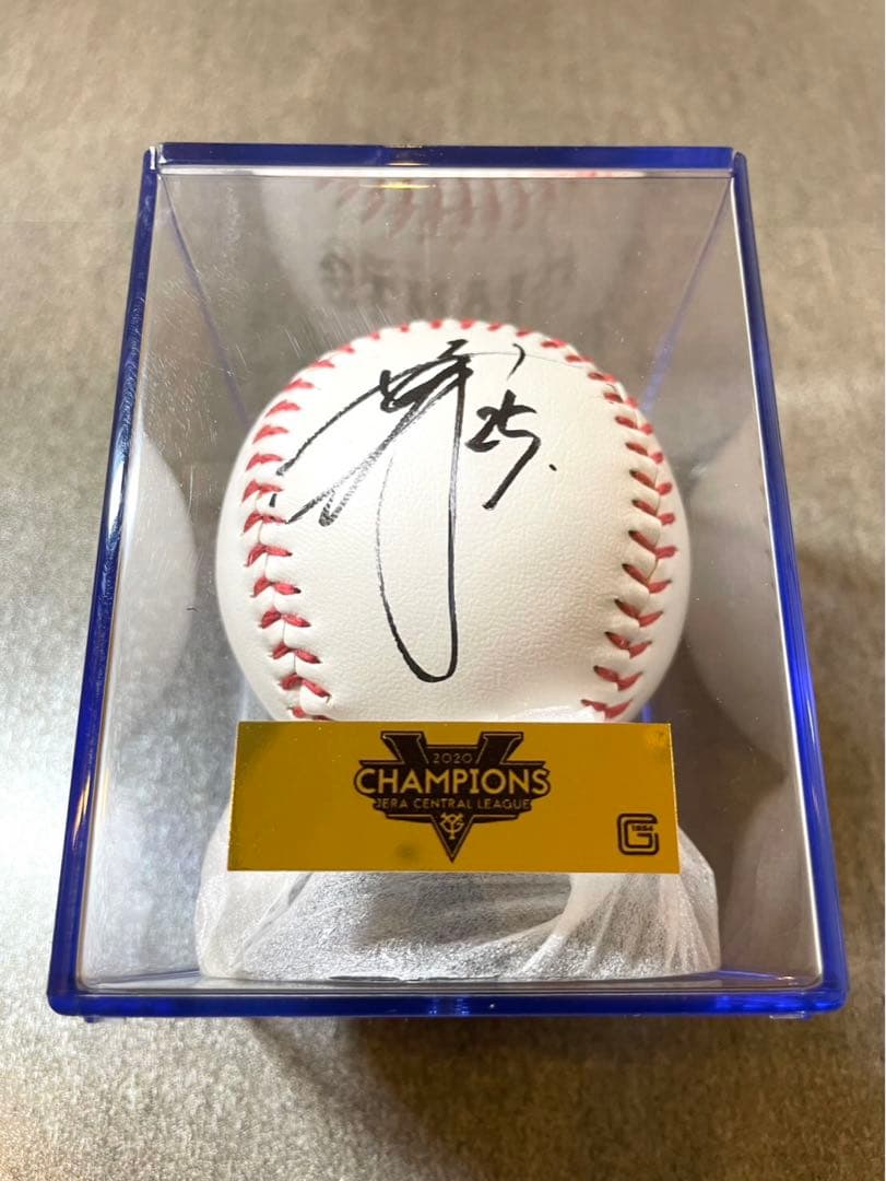 巨人　ジャイアンツ　岡本和真　直筆サインボール