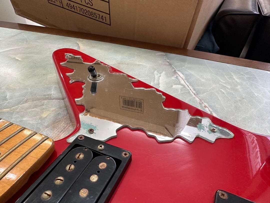 高崎晃　ランダムスター　赤ボディメイプル指板