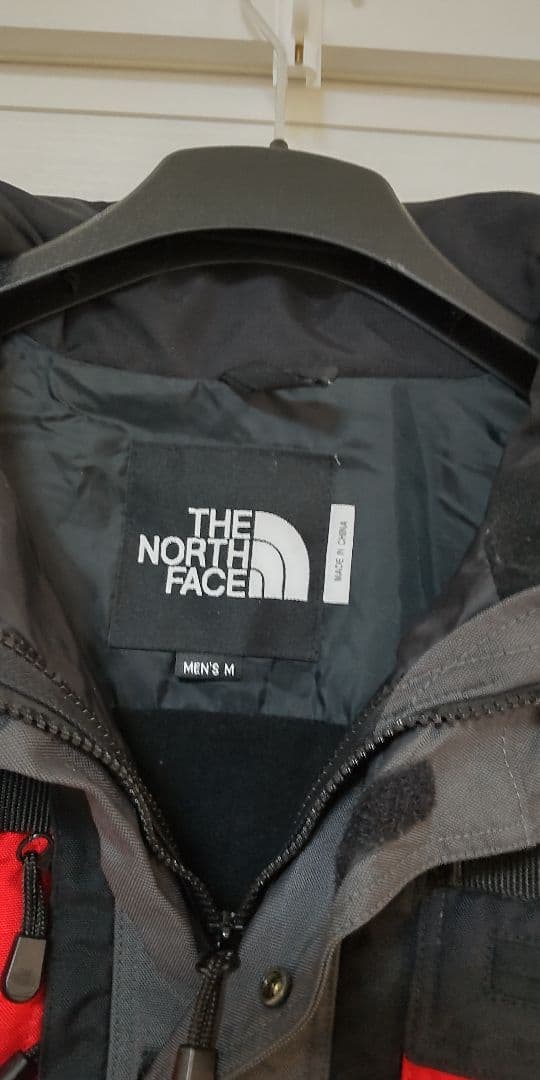 THE NORTH FACE スキーウェア 上M/下L 黒/赤
