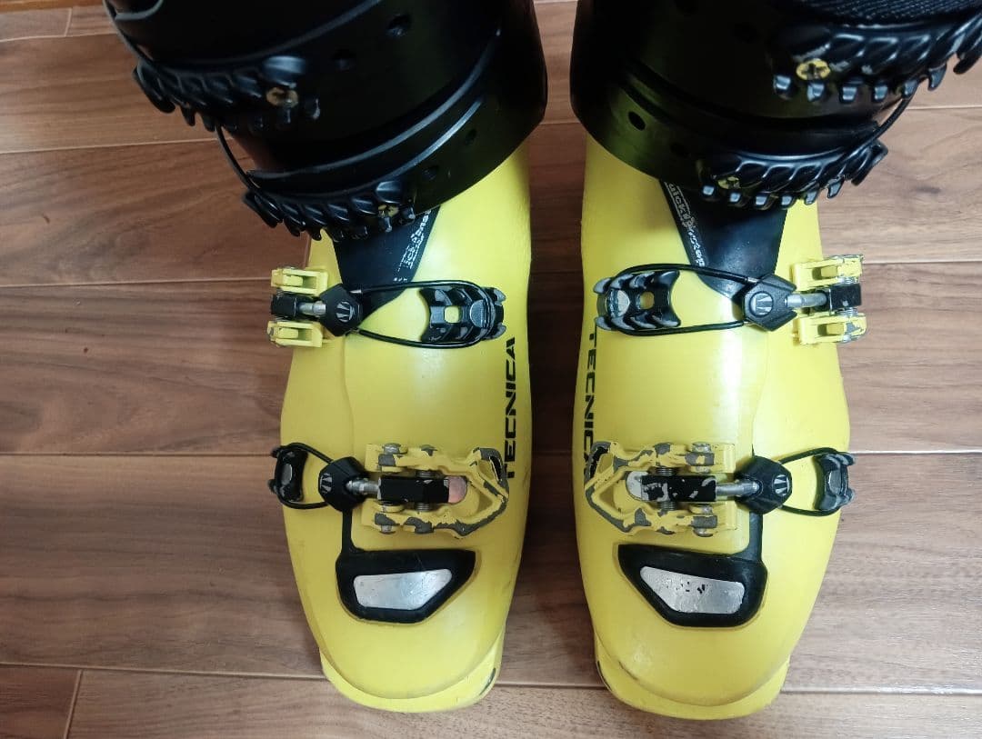 Tecnica Zero G Tour Pro スキーブーツ フレックス130