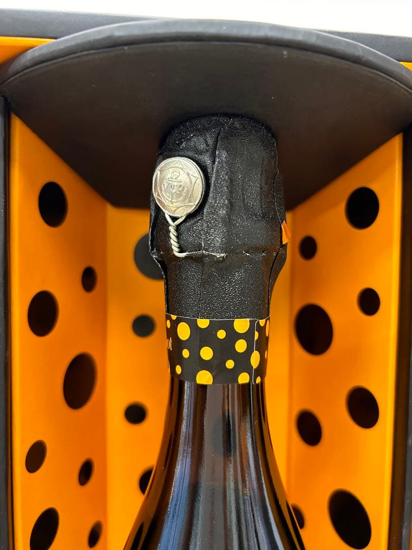 ヴーヴ・クリコ ラ・グラン・ダーム 草間彌生 2012 750ml Ａ-450