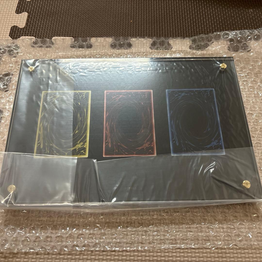 遊戯王カードゲーム25周年記念商品「三幻神」（ステンレス製）