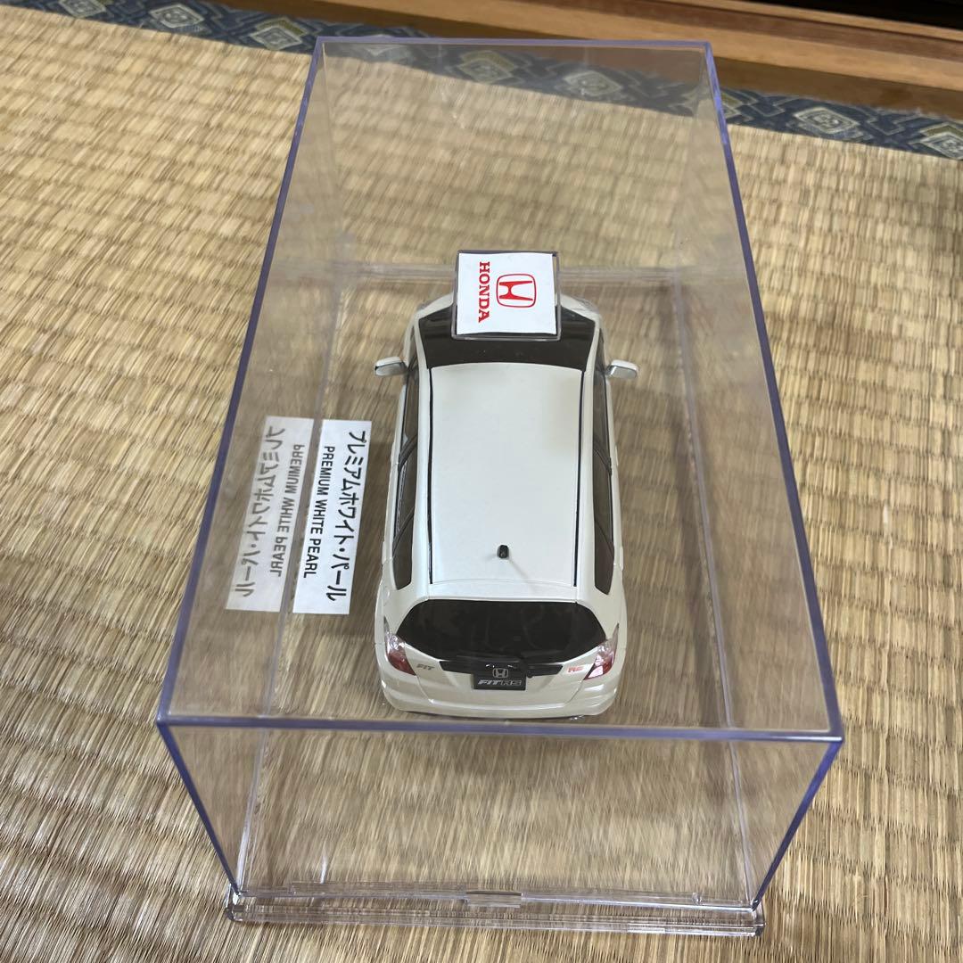 Honda FIT プレミアムホワイト・パール ミニカー