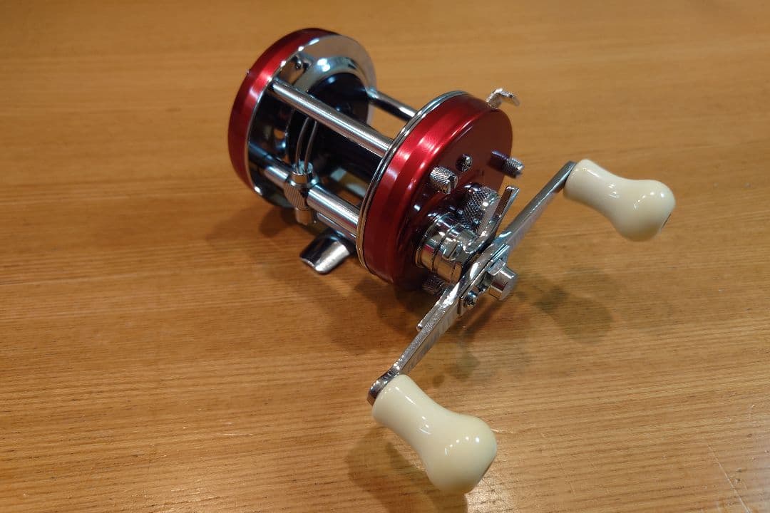 アブ　アンバサダー　6501csロケット 赤　左ハンドル　雷魚　怪魚