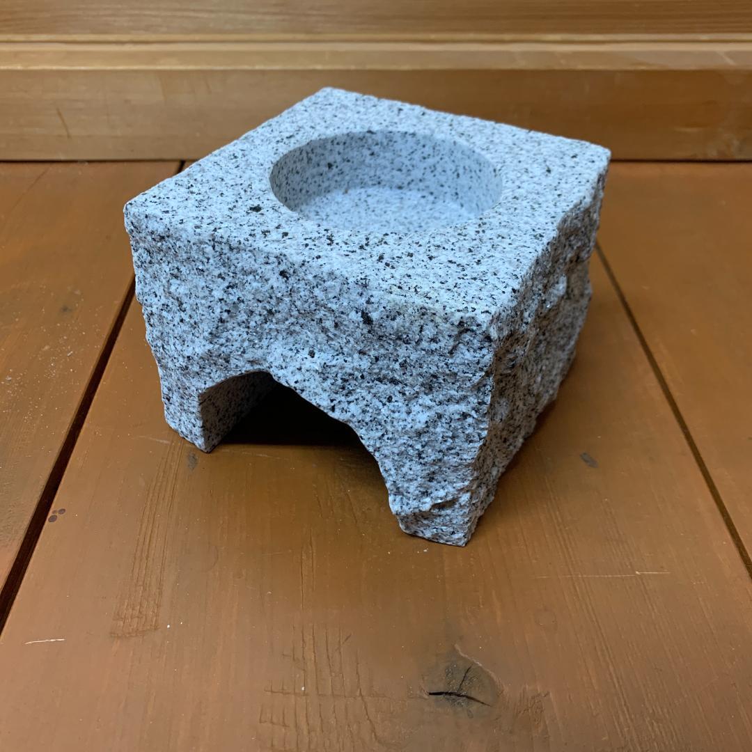 爬虫類　角型シェルター　1