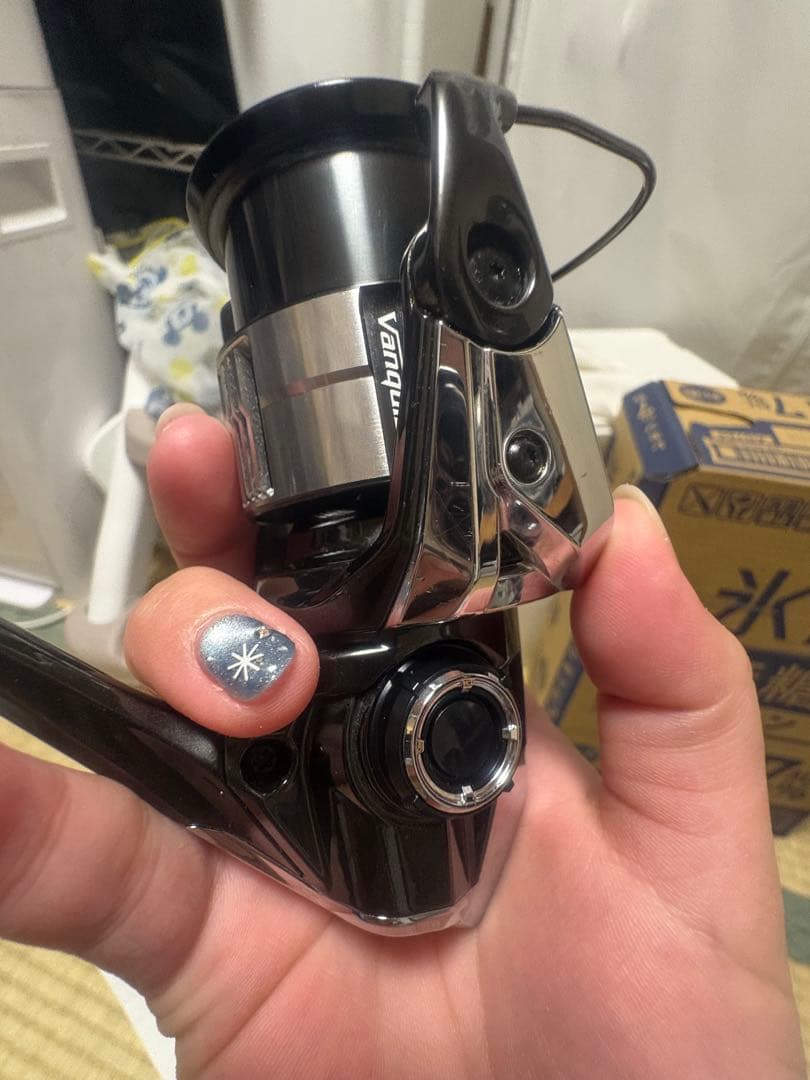 【値下げ中！】SHIMANO Vanquish 2500S スピニングリール