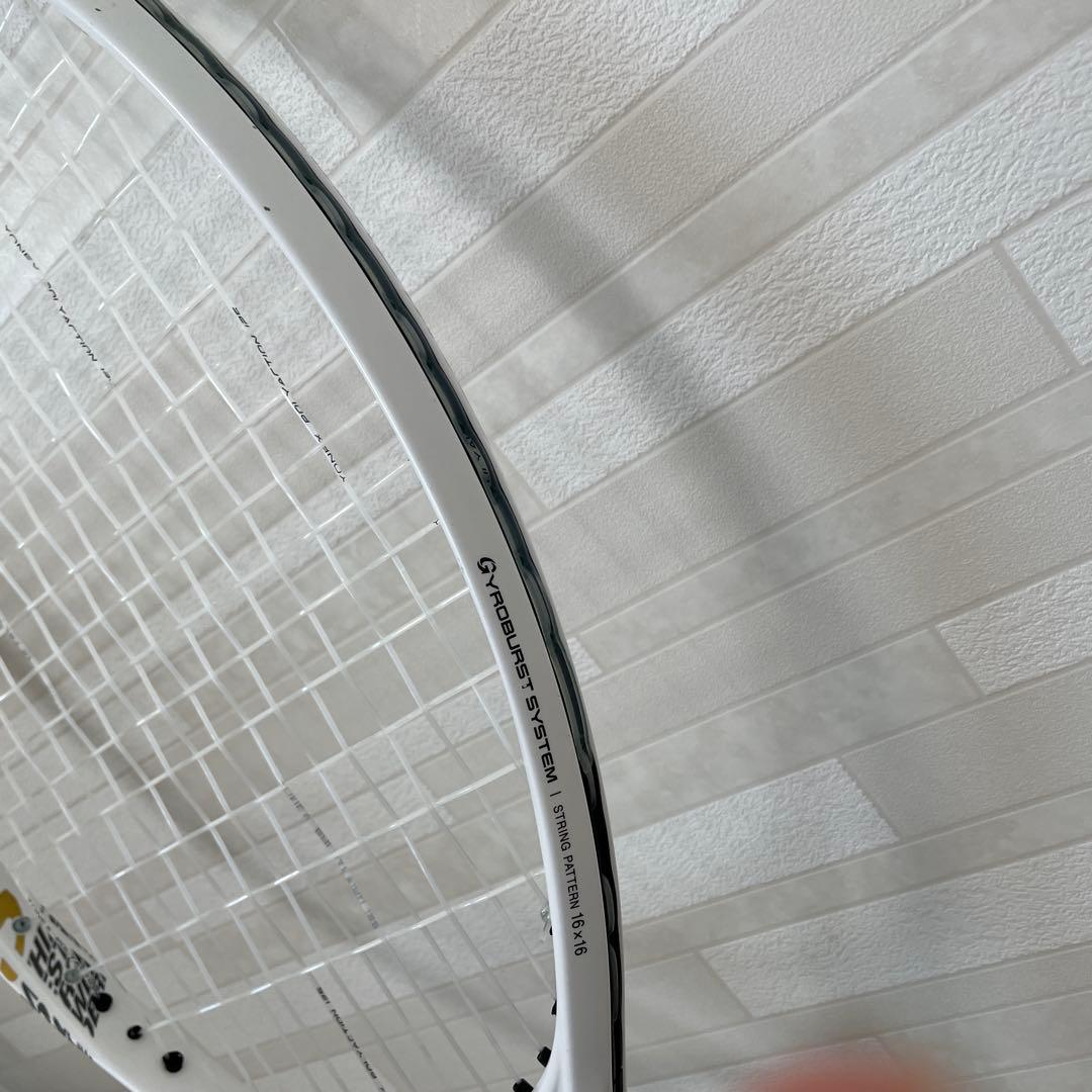 ヨネックス　ジオブレイク70s マットホワイト　ラケットケースあり