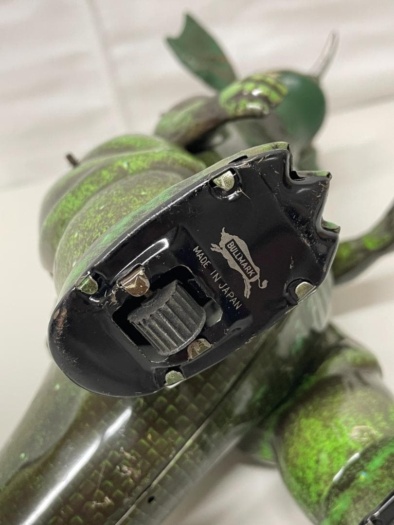 ◆恐怖の地底怪獣バラゴン ブリキ 緑色 ラジコン　09345