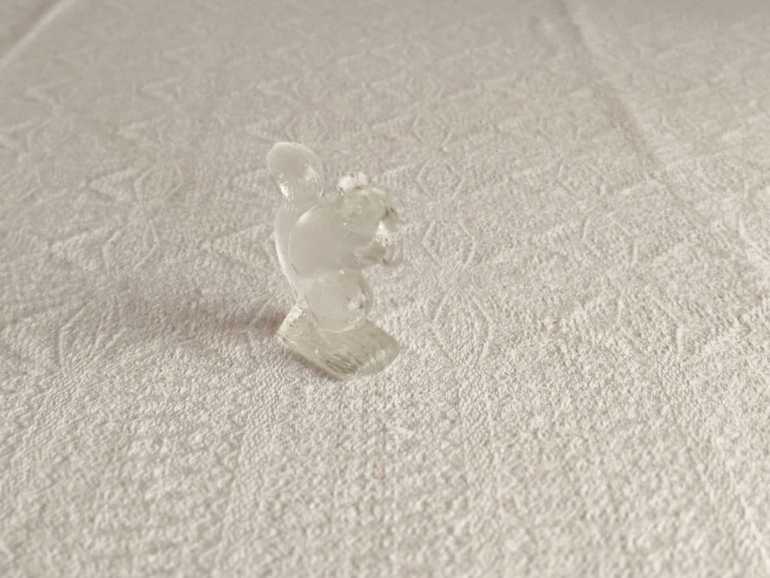 * vintage glass figure ୨୧ * ガラスの リスさん