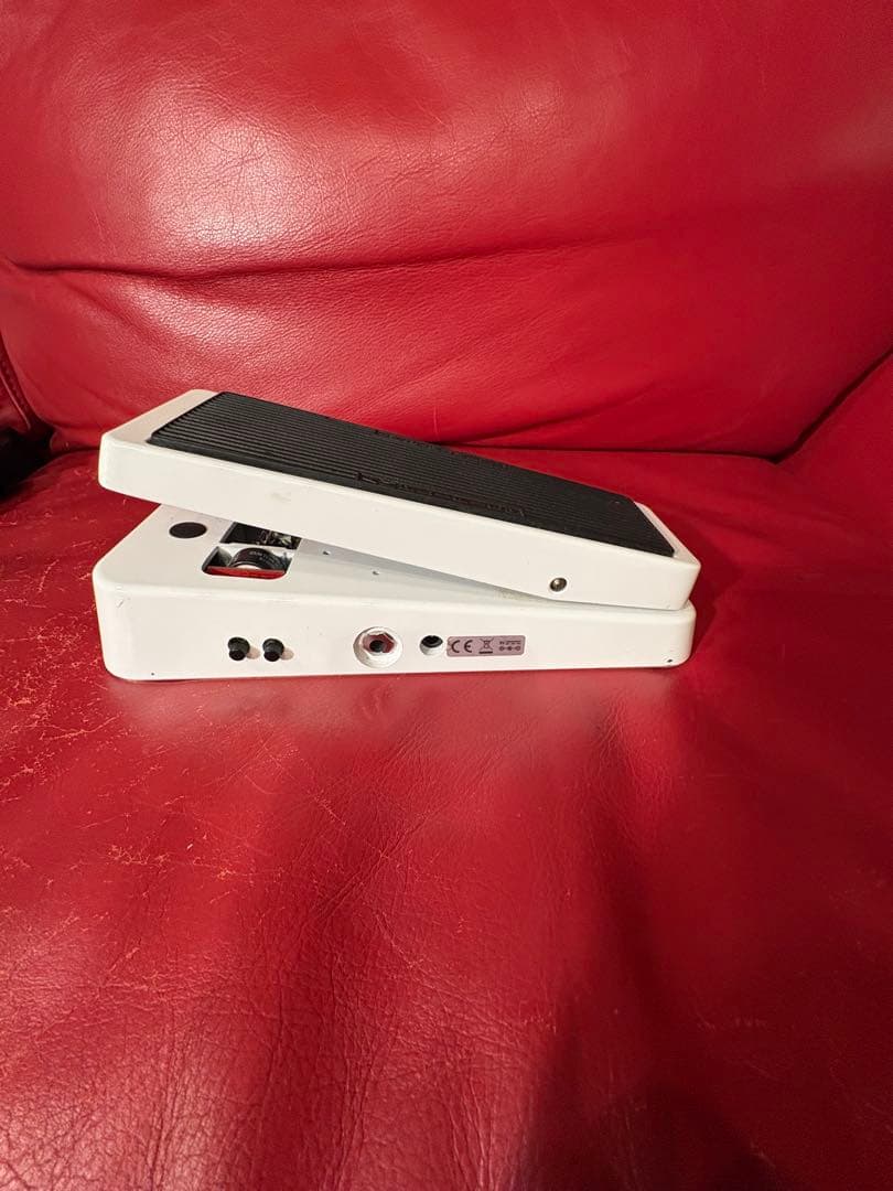 Cry Baby 105Q ベースワウペダル ホワイト