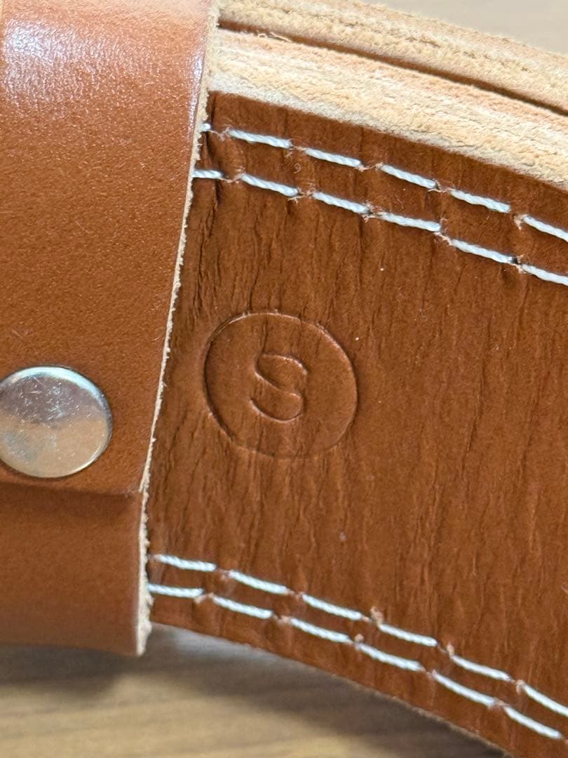 ゴールドジム（GOLD’S GYM）　プロレザーベルト　Sサイズ