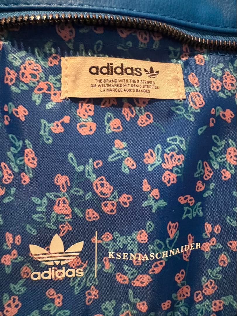 adidas originalsクセニアシュナイダーSHOPPER.トートバッグ