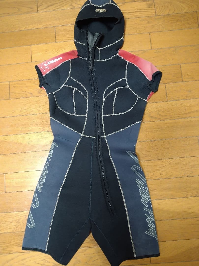 レディースウエットスーツＭ