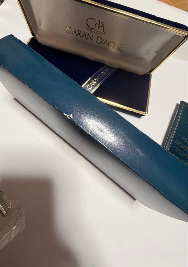 未開封　カランダッシュ　ボールペン　CARAN dACHE