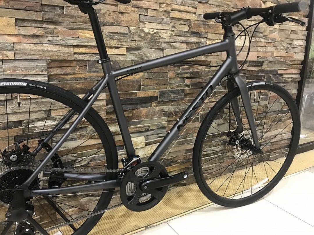 nesto LIMIT 2 DISC クロスバイク 440 ガンメタル 室内保管