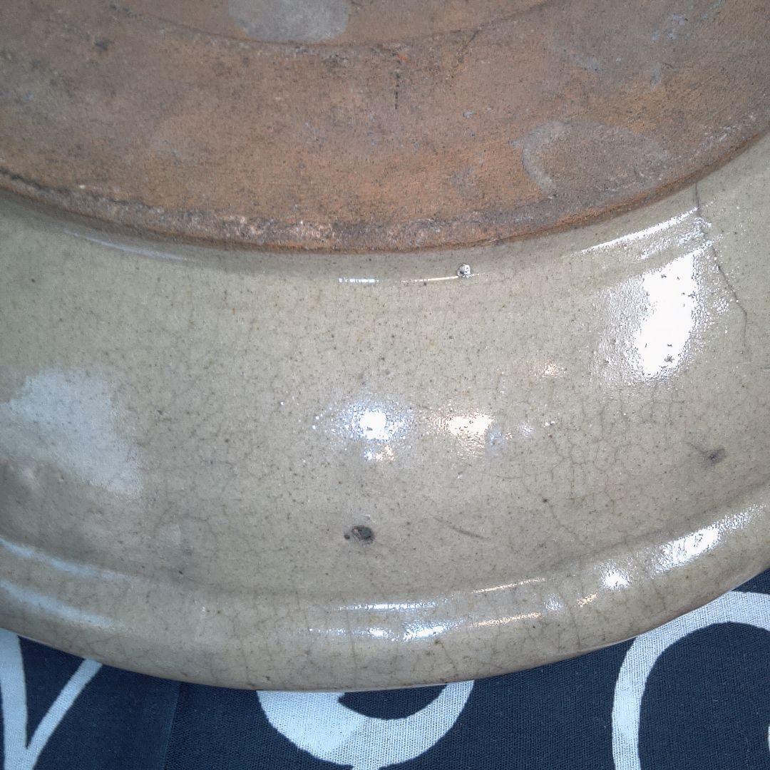 骨董３ 花模様の陶器の皿
