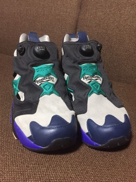 【激レア限定品】乃木坂46 リーボック ポンプフューリー